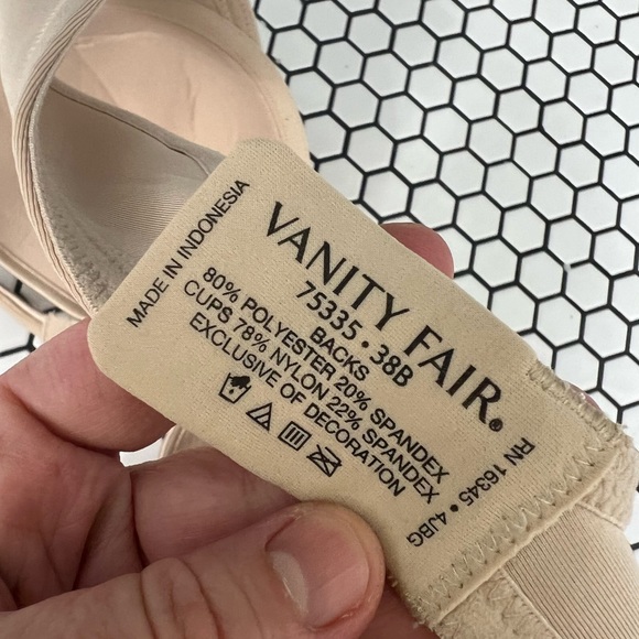 NWT vanity fair underwire bra size 38B - Picture 3 of 3